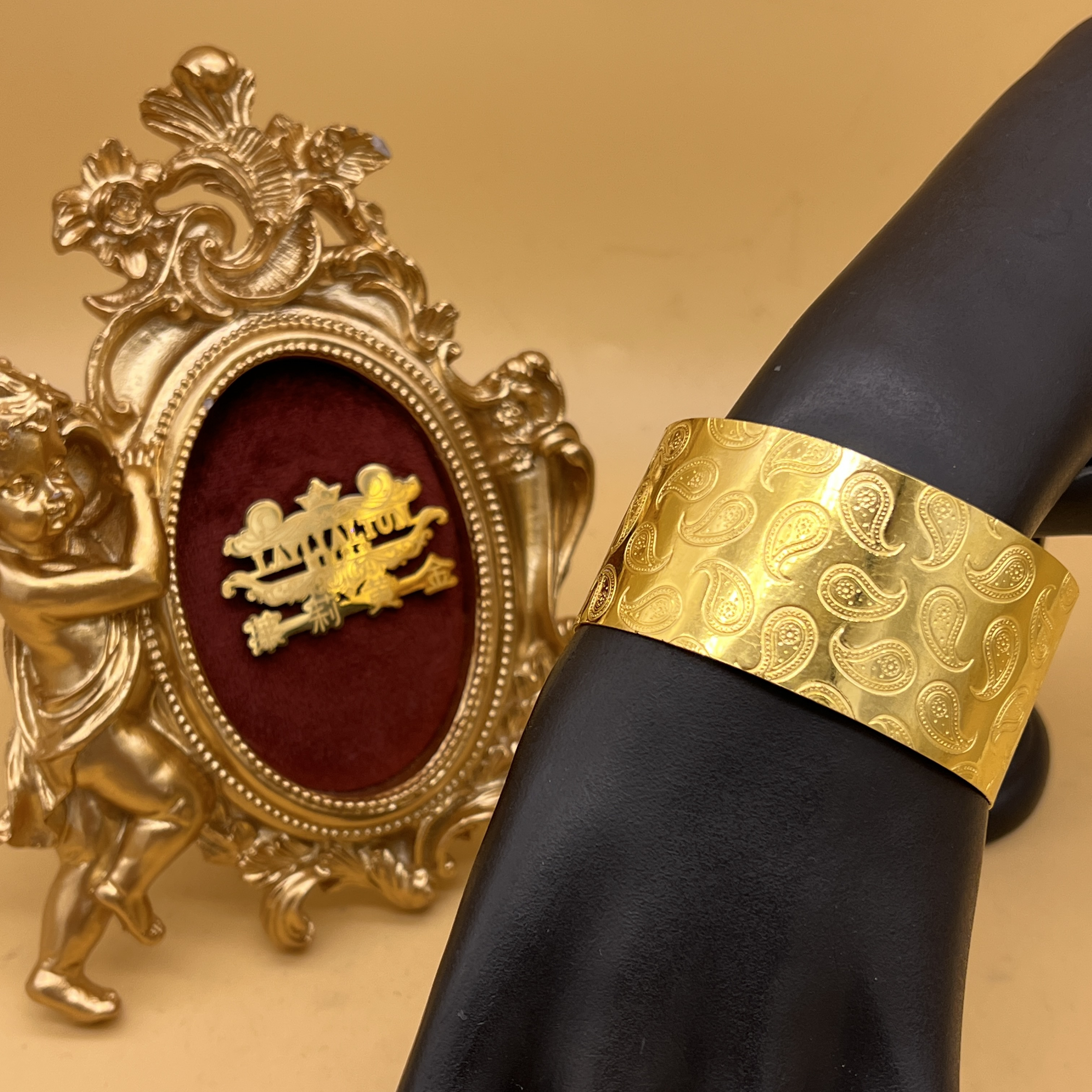 A播 37.11g 足金999手镯d