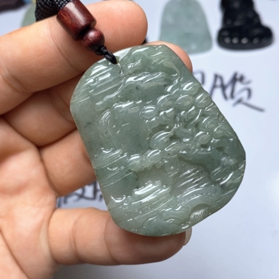 翡翠未镶嵌颈饰翡翠