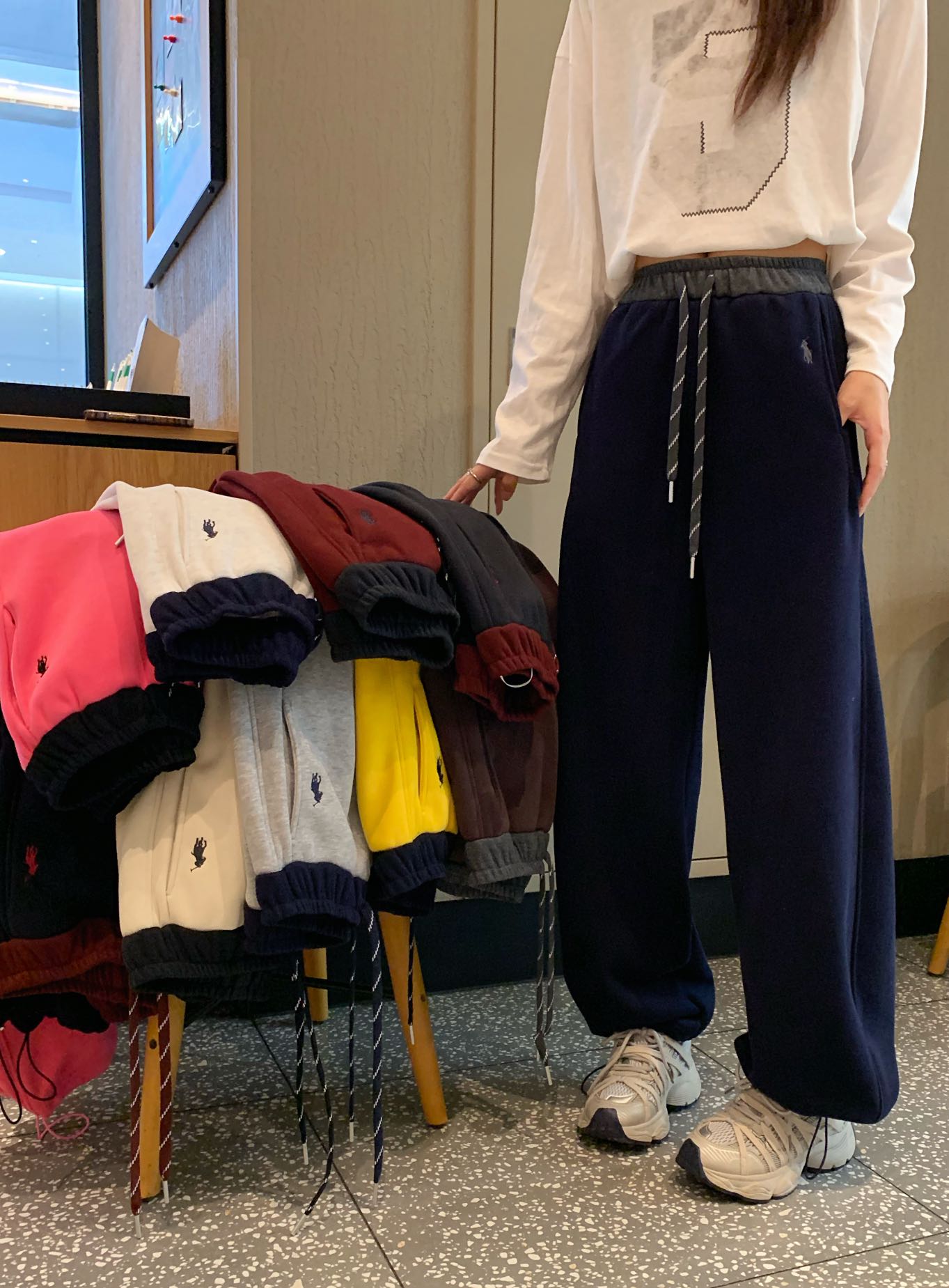 【一条过冬】加厚一体绒冬款奥粒绒时尚撞色腰小马刺绣宽松弯刀裤72