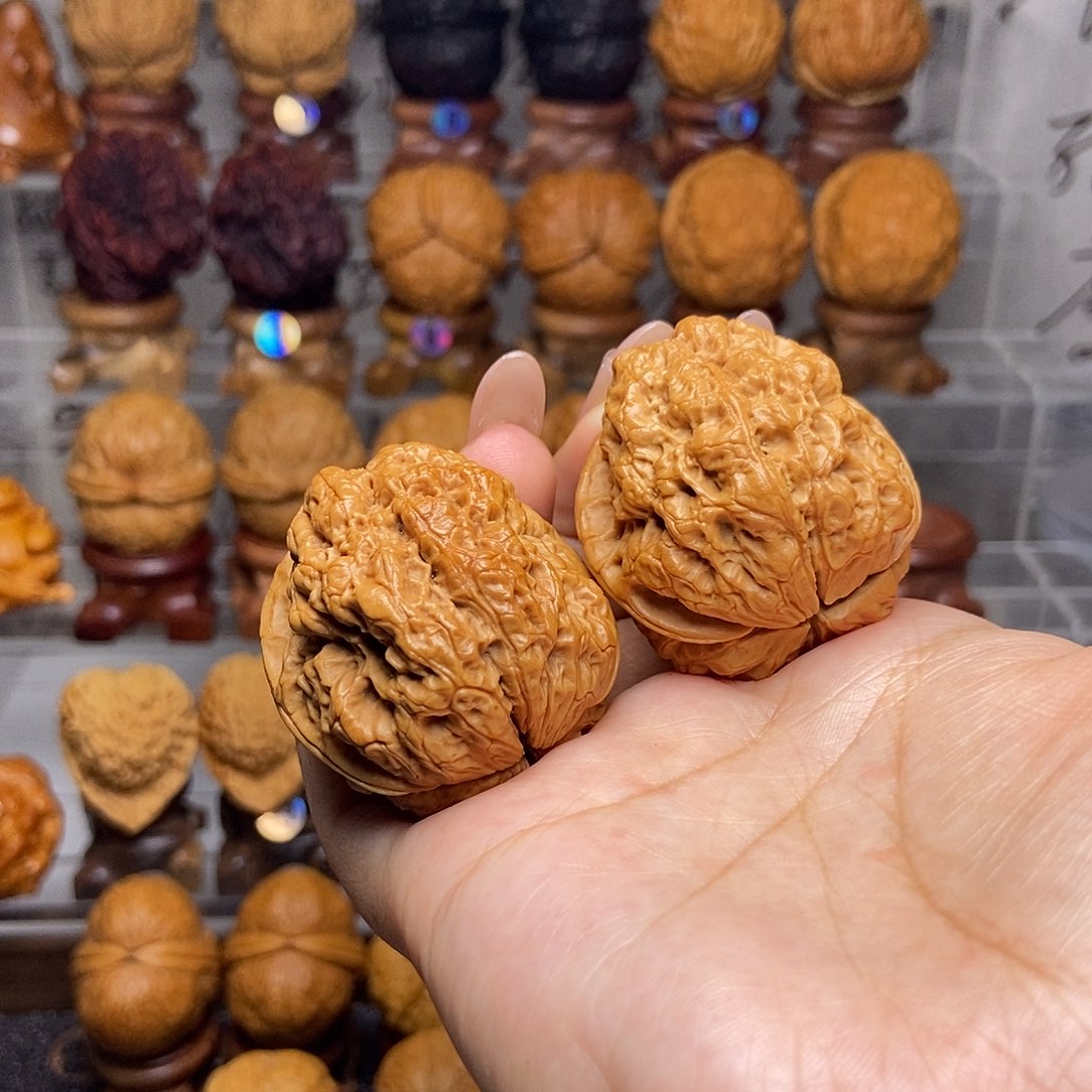 上***孩文玩核桃把件7，九龙疙瘩包