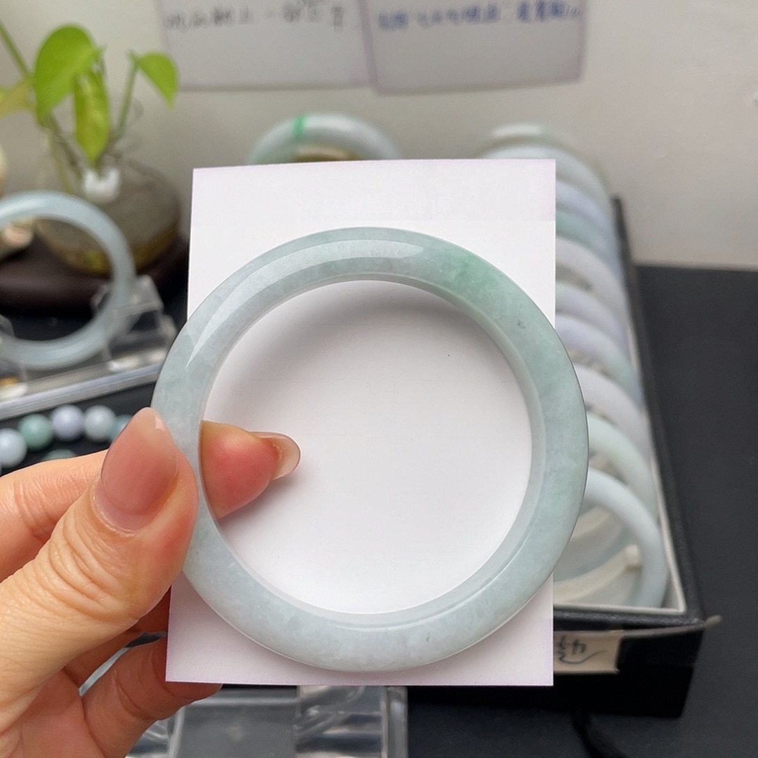 翡翠手镯未镶嵌55.8正圈