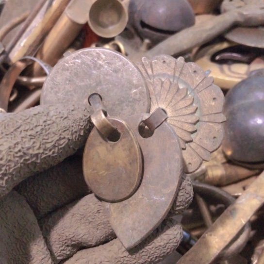 山***巅闪电购铜摆件工艺品