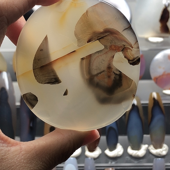 玛瑙/玉髓未镶嵌珠宝半成品700