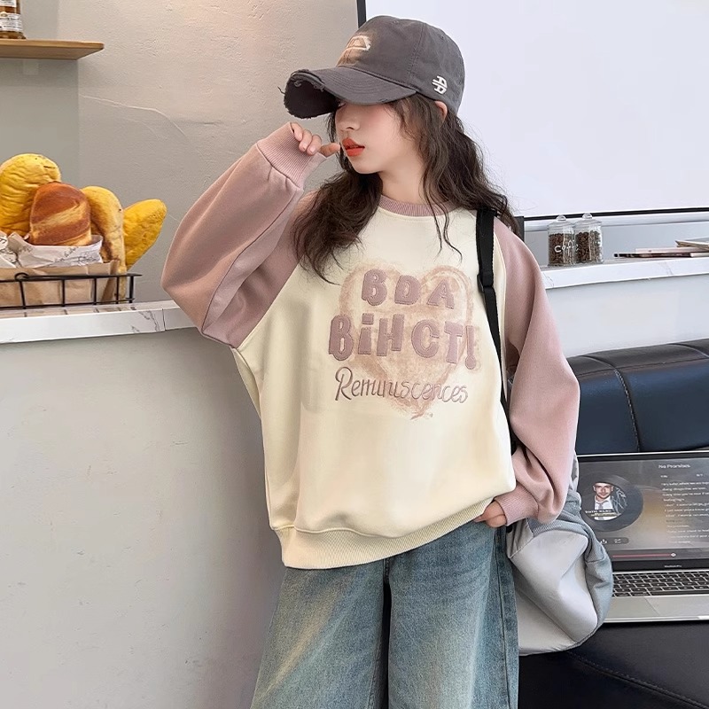 休闲女童女春秋款25心形女童卫衣长袖时尚洋气上衣中大童圆领秋季