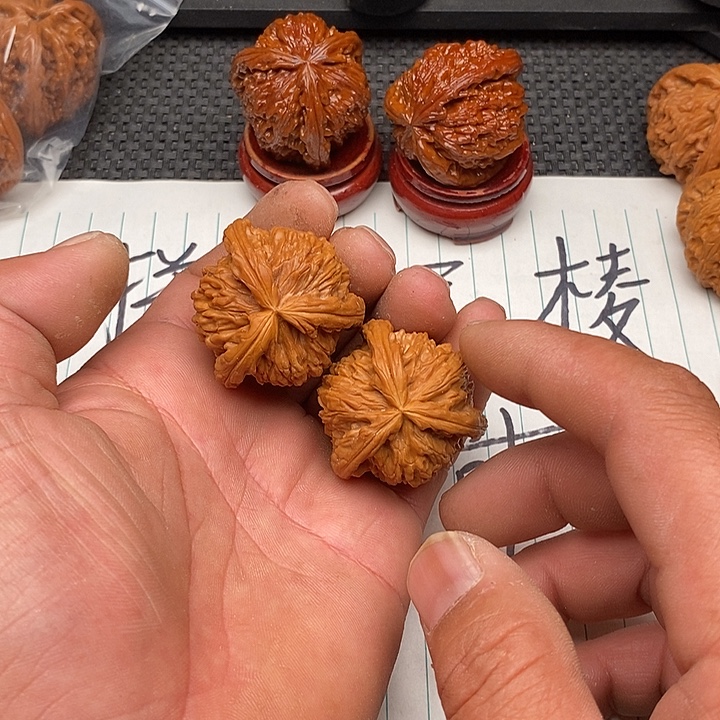 把件核桃拼接白狮子5