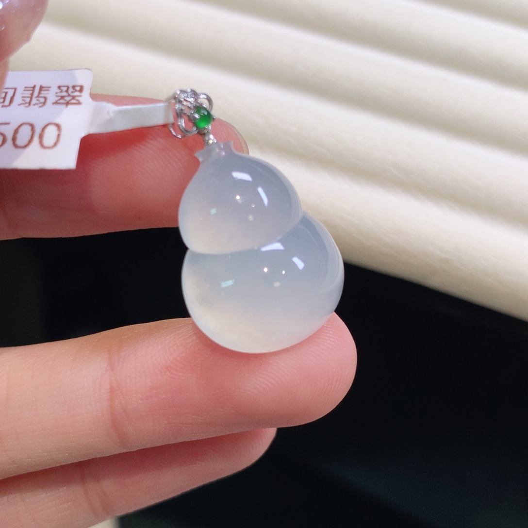 翡翠颈饰18K金镶嵌葫芦
