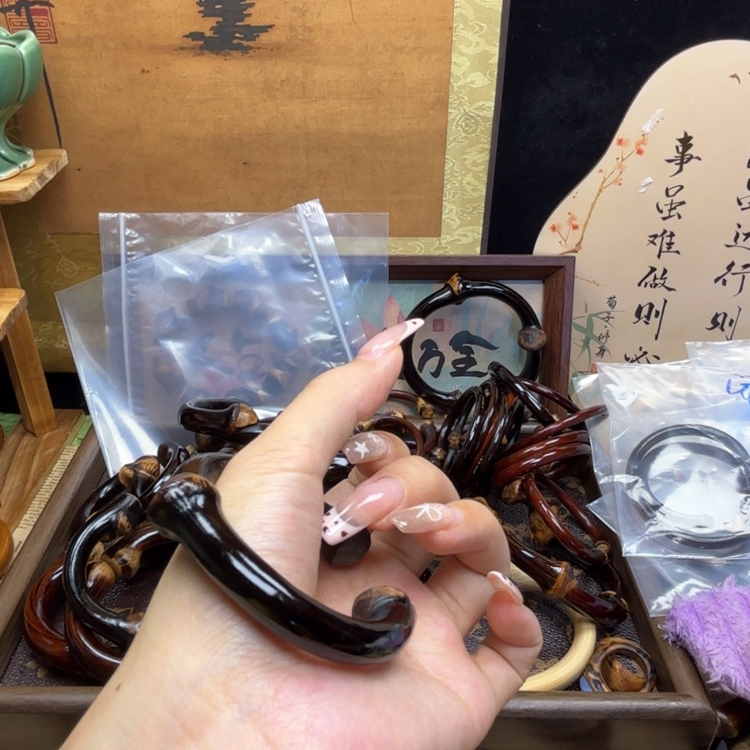 林***丰木质非金属藤镯子藤镯