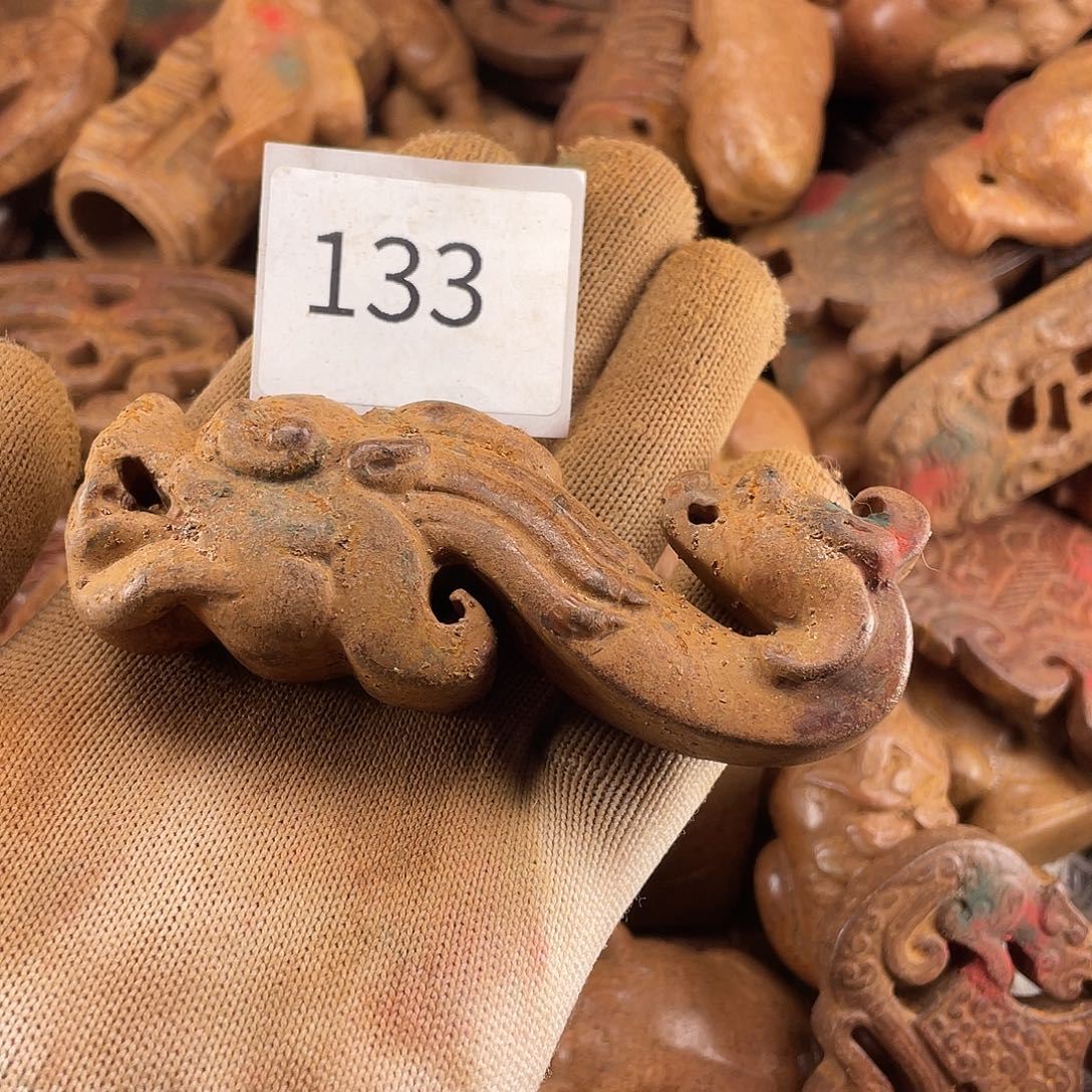 和田玉（糖玉）未镶嵌挂件