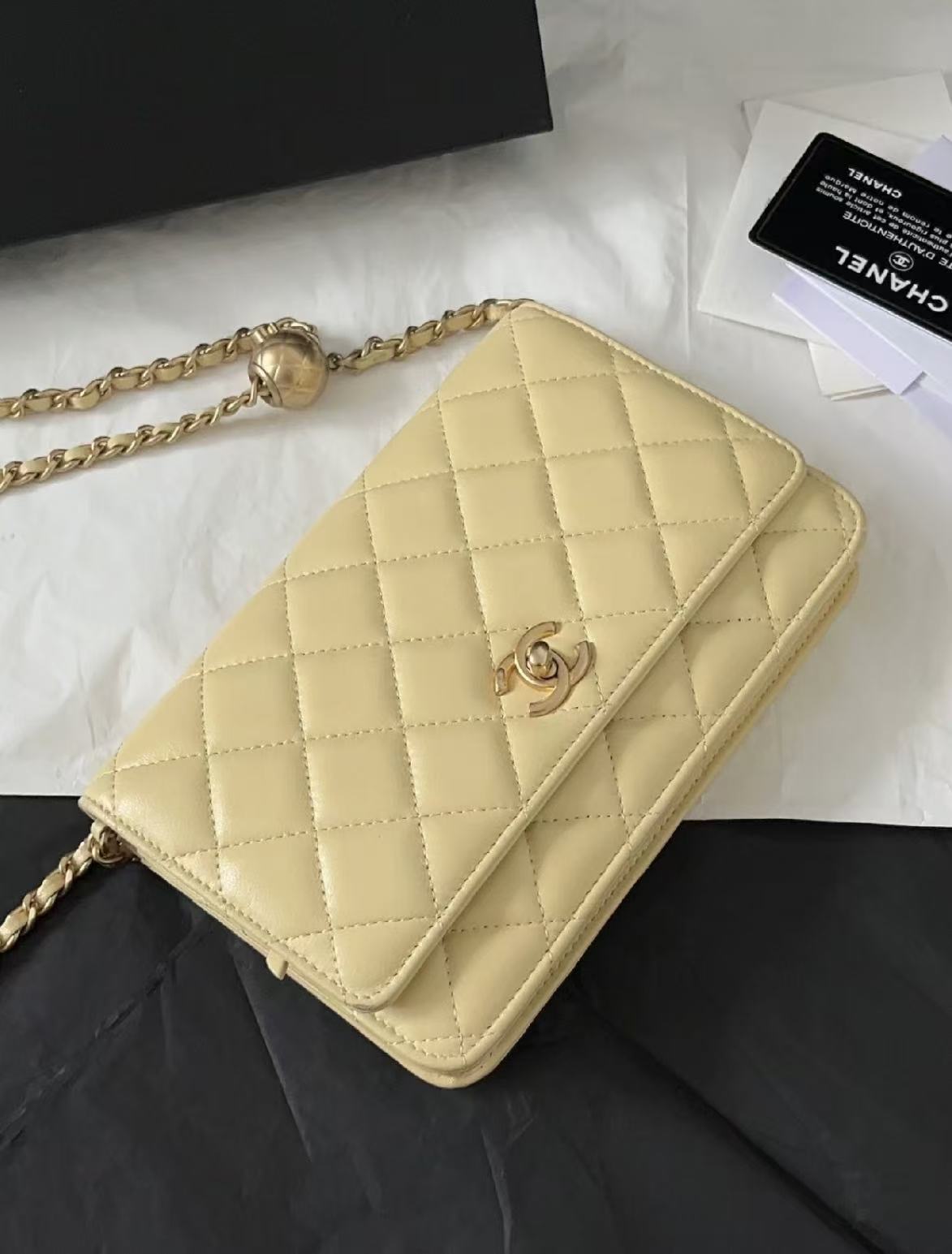 99新 Chanel/香奈儿 展会外场！小鸡黄双金珠woc包 