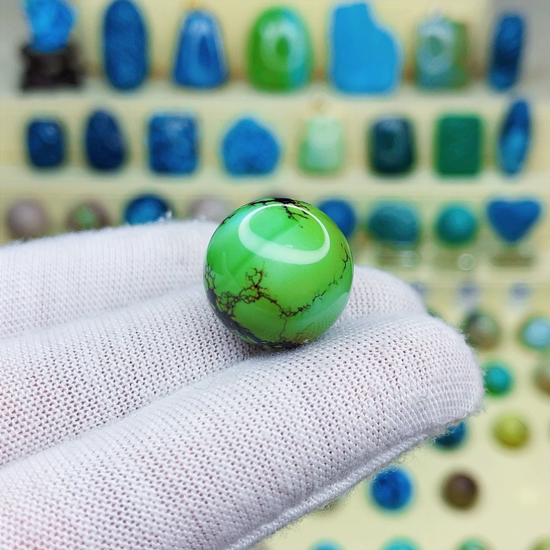 绿松石绿松石未镶嵌