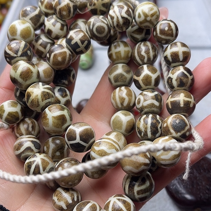 灰***3玛瑙/玉髓未镶嵌手链