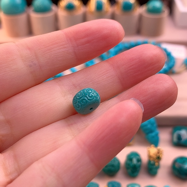 绿松石配饰未镶嵌