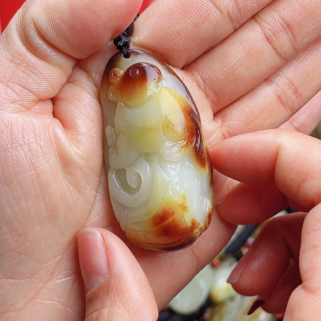 和田玉颈饰未镶嵌