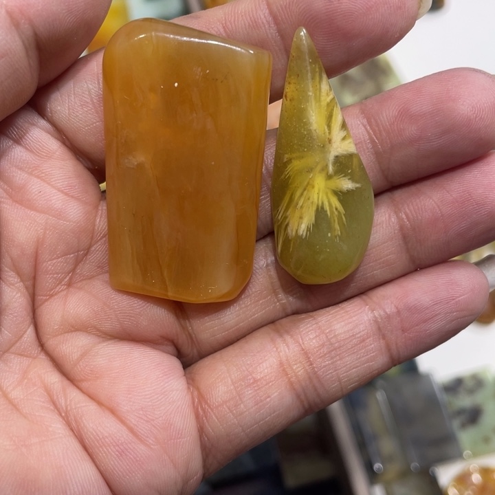 蛇纹石玉未镶嵌天然花玉平安无事牌