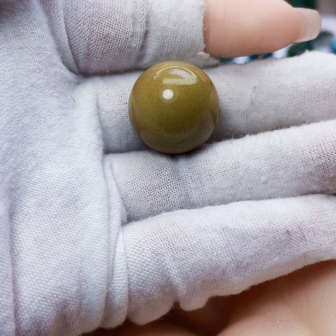 绿松石未镶嵌饰品