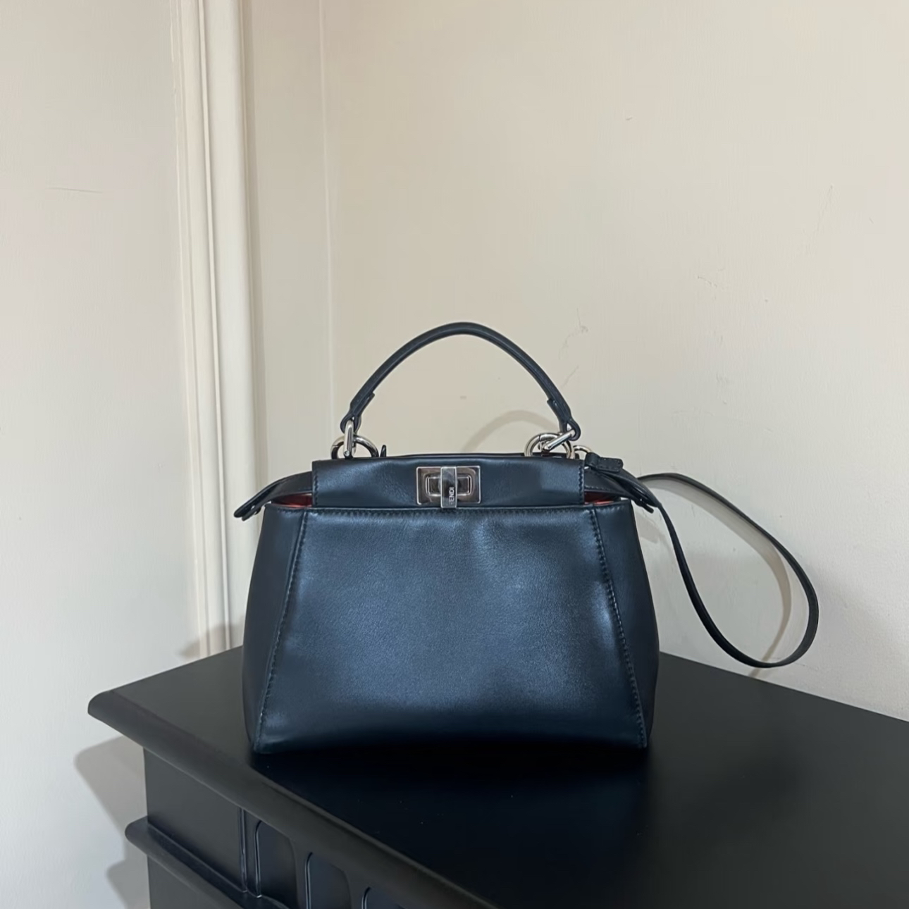 99新 FENDI/芬迪 Fendi peekaboo限量版小怪兽