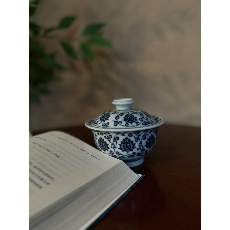 A422 【景墨春风柴窑】精工仿明青花双勾莲盖碗 容量120ml
