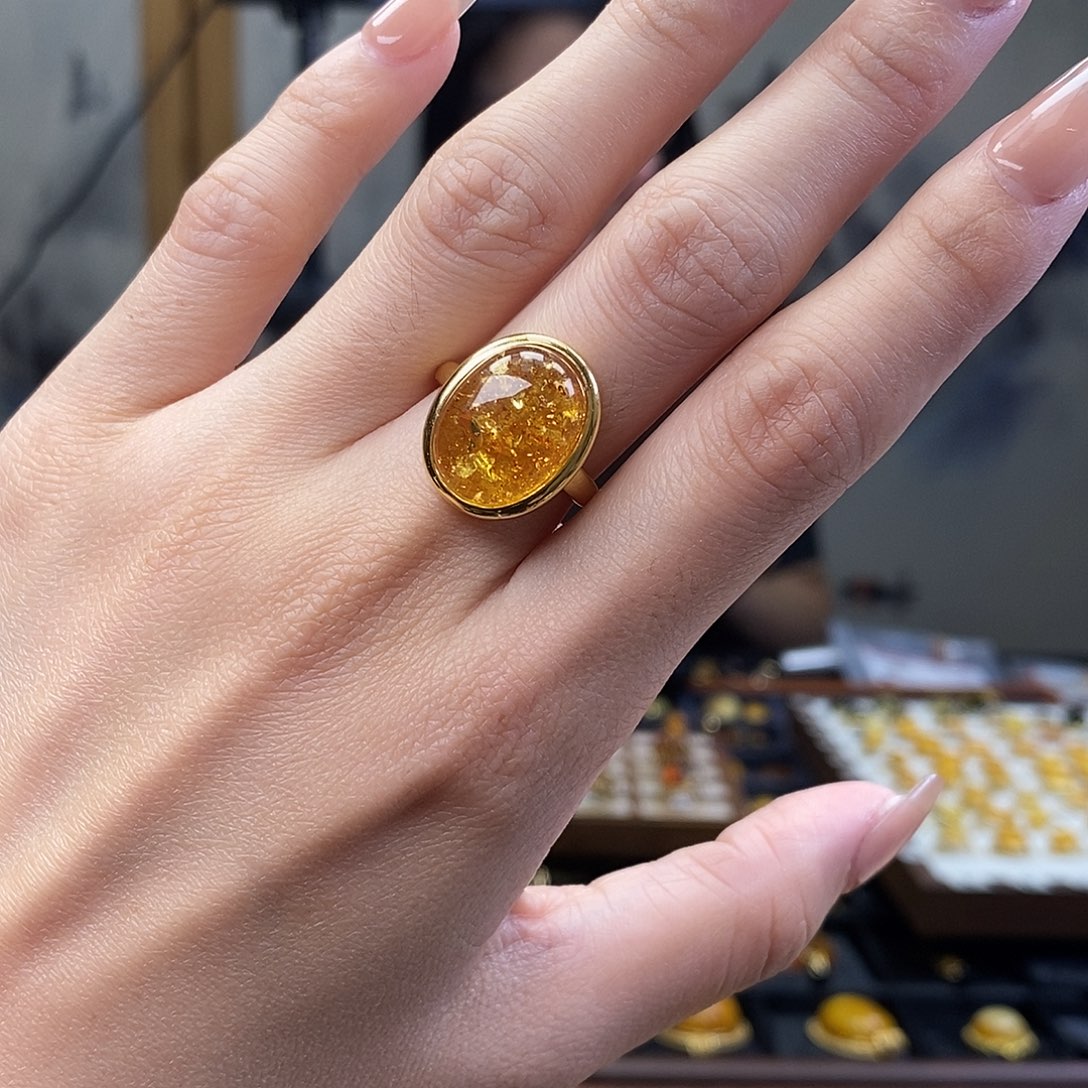 琥珀未镶嵌裸石成品