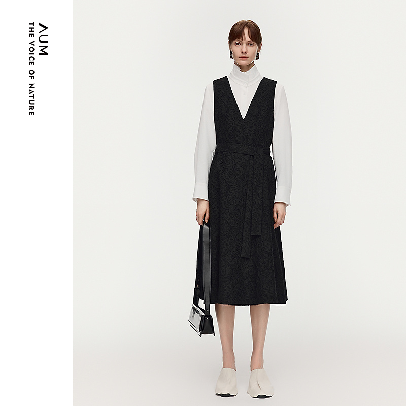 【商场同款】AUM噢姆春季新款羊毛进口提花黑色无袖连衣裙M1GB11146