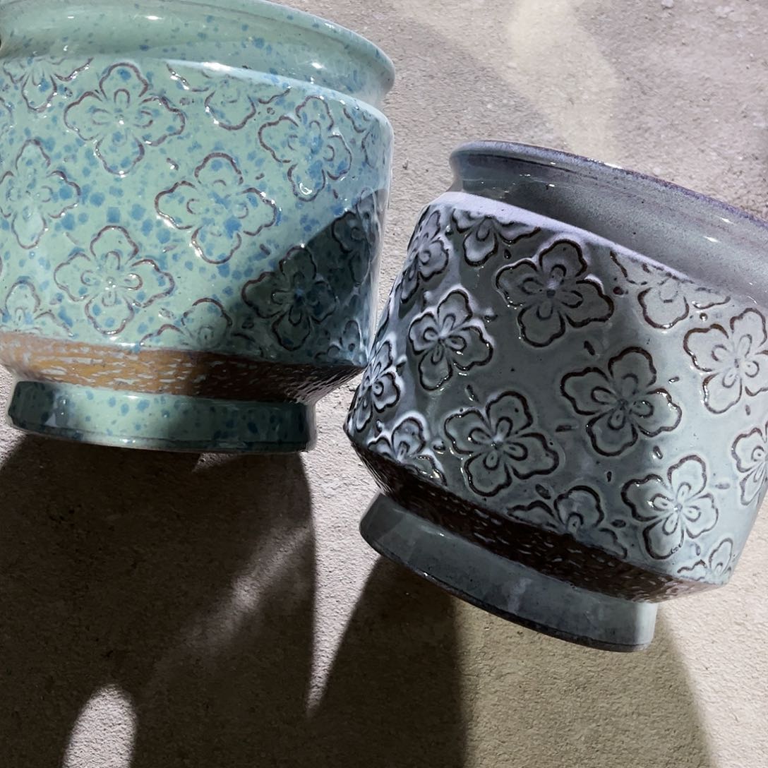 紫砂花盆花盆里的小