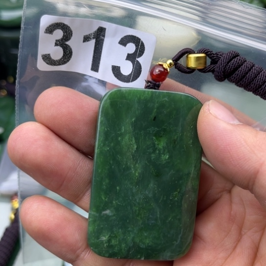 和田玉未镶嵌珠宝半成品