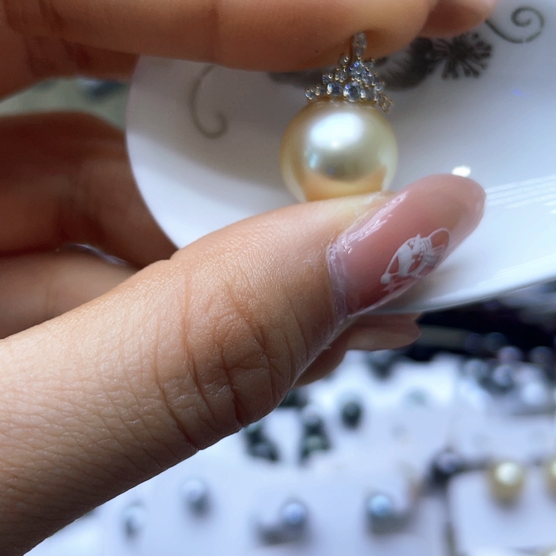 海水珍珠颈饰18K金镶嵌