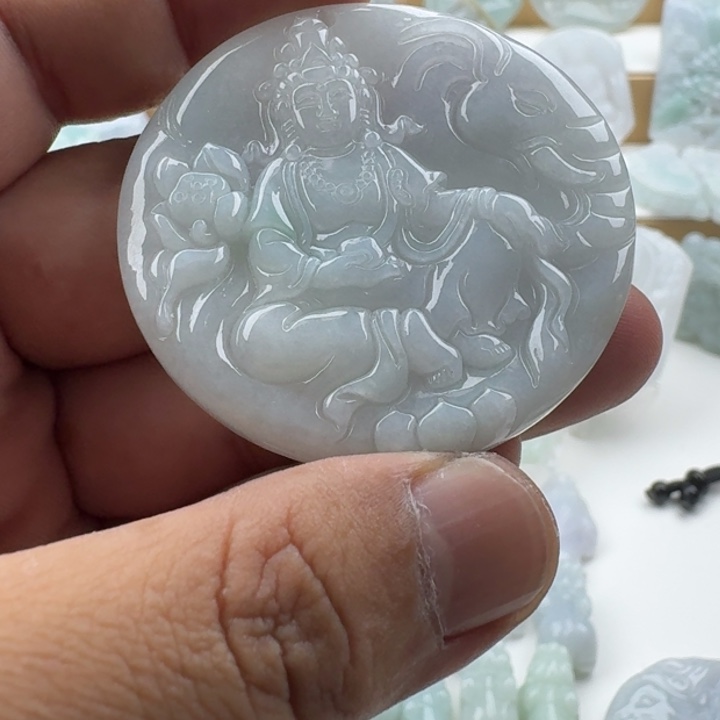 翡翠未镶嵌颈饰天然缅甸A货翡翠