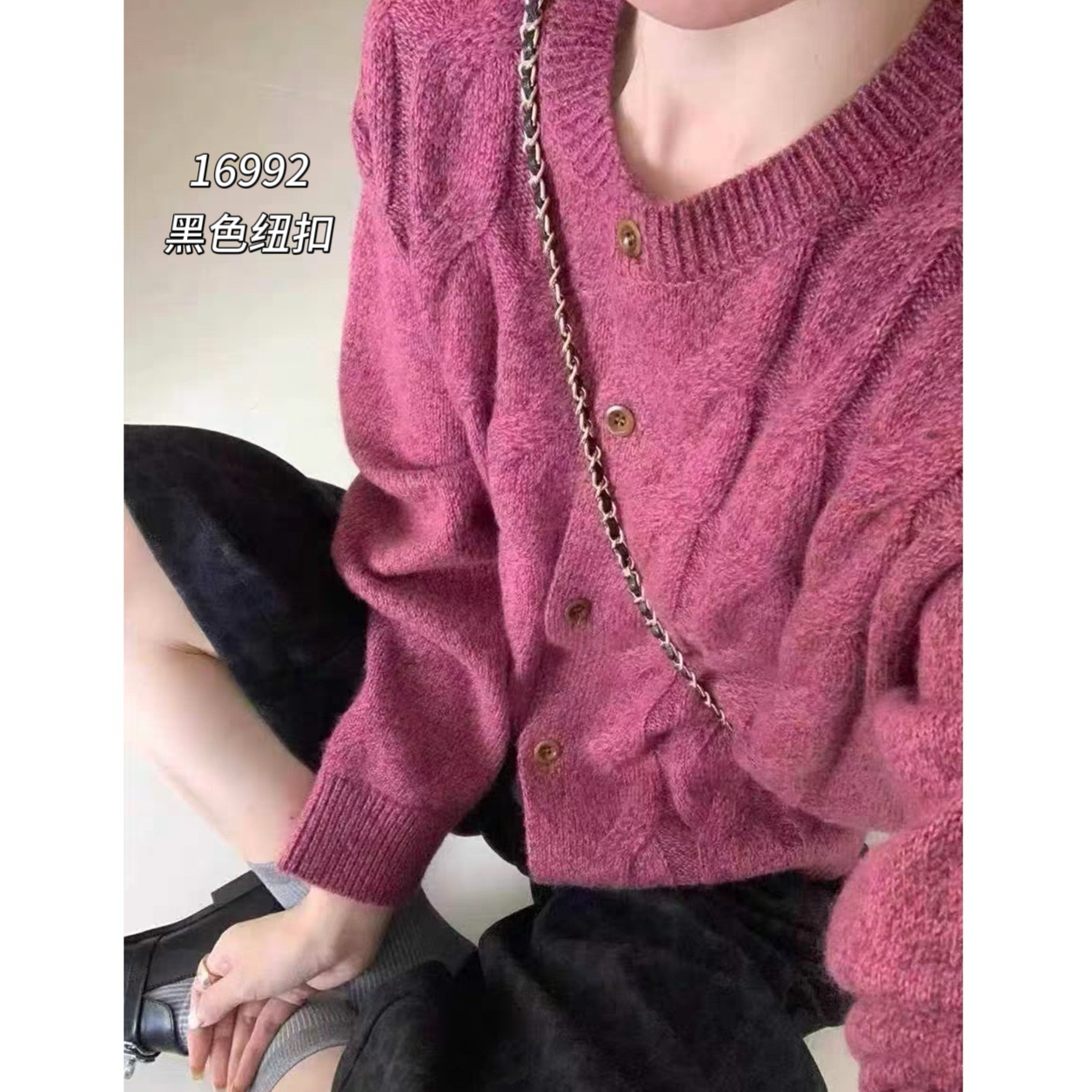 16992 WANGDAN（部分无水洗唛，介意慎拍)圆领花纱开衫长袖针织衫