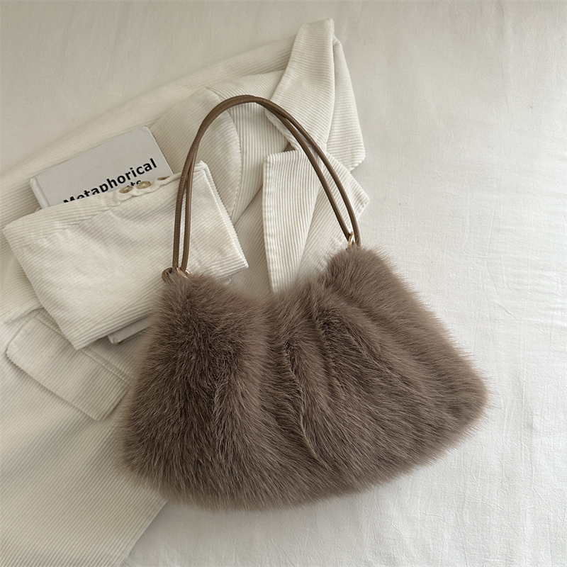 2025秋冬款包高颜值甜美可爱单肩包包木珠手提包毛绒毛毛时尚百搭