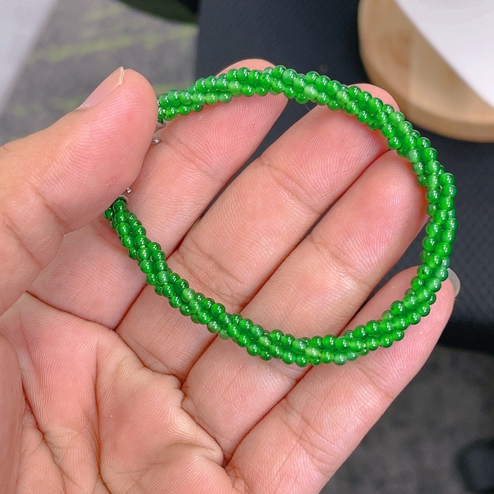 颈饰未镶嵌翡翠A货