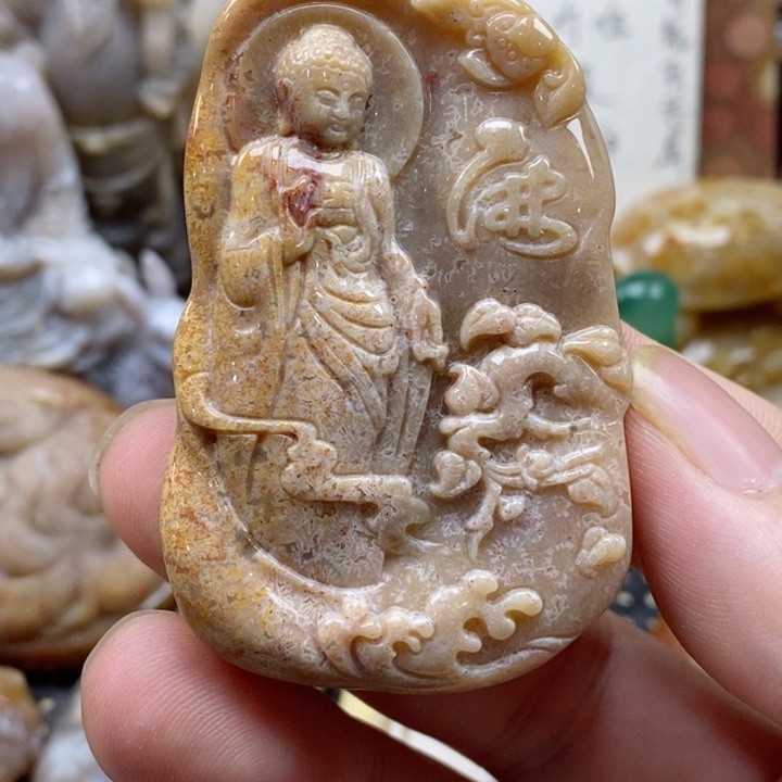 硅化珊瑚（珊瑚玉）颈饰未镶嵌