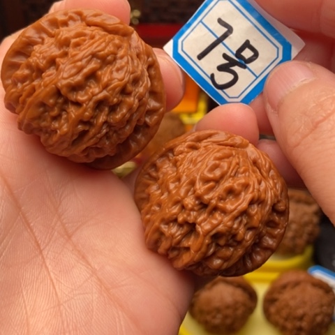 文玩核桃吊坠白狮子41