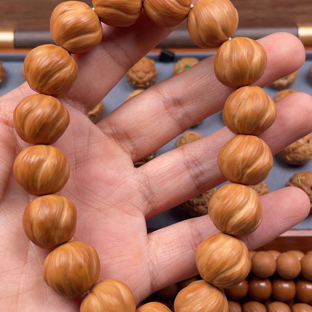 卷卷酥手持全品猴头