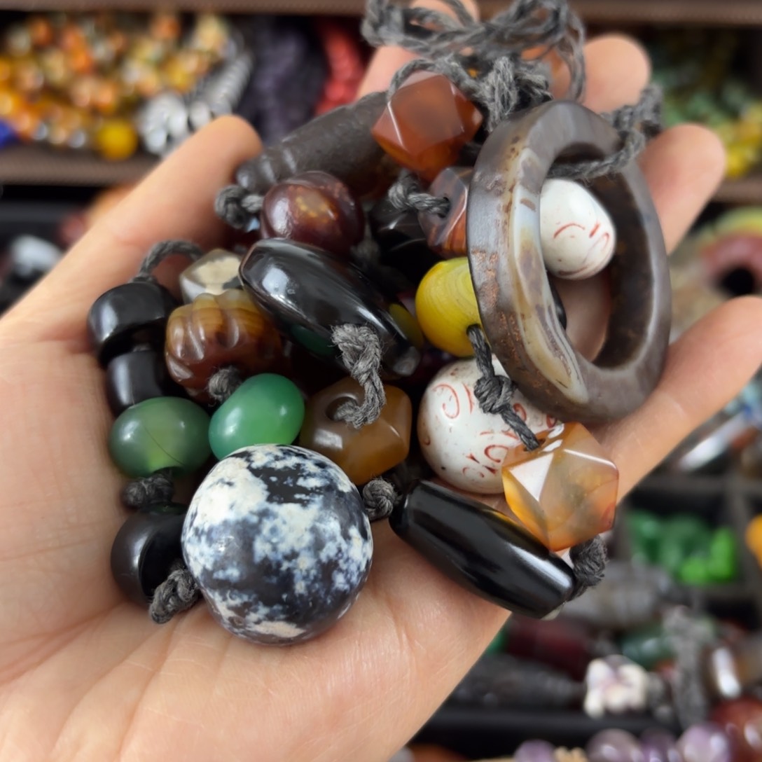 西***风玛瑙/玉髓颈饰未镶嵌