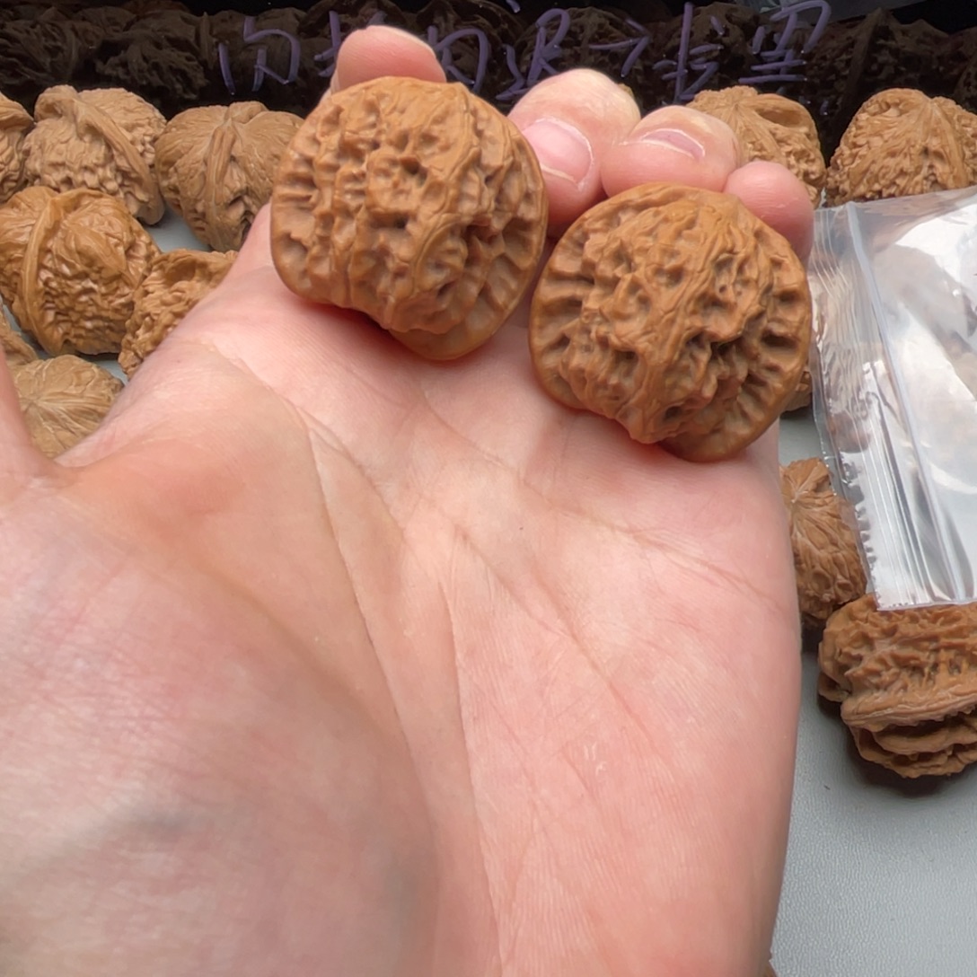 核桃把件33全品无药小野狼