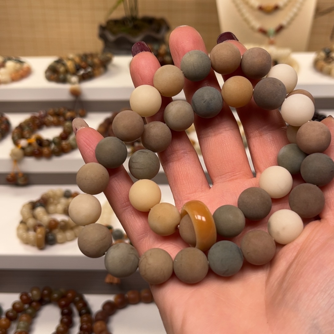 白玉菩提手串打磨过的原子多宝双圈