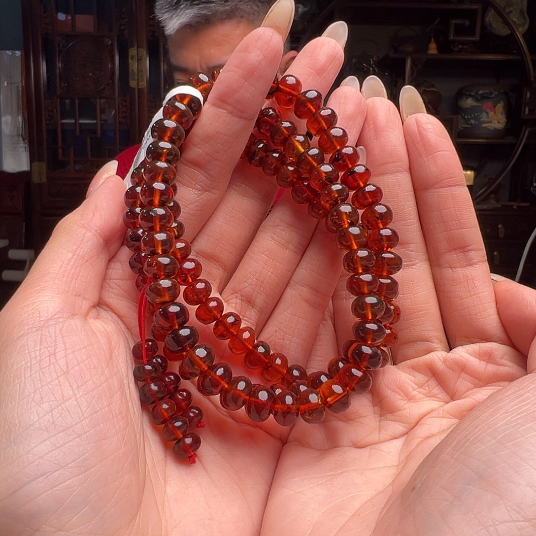 琥珀裸石未镶嵌抚顺琥珀20240。8mm