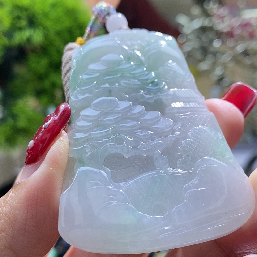 【闪购商品】翡翠颈饰未镶嵌山水