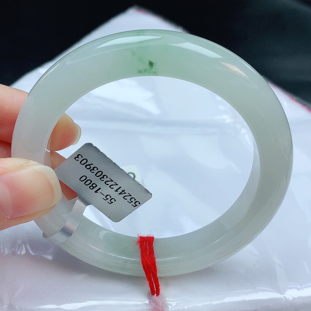 翡翠手镯未镶嵌缅甸天然A货翡翠手镯