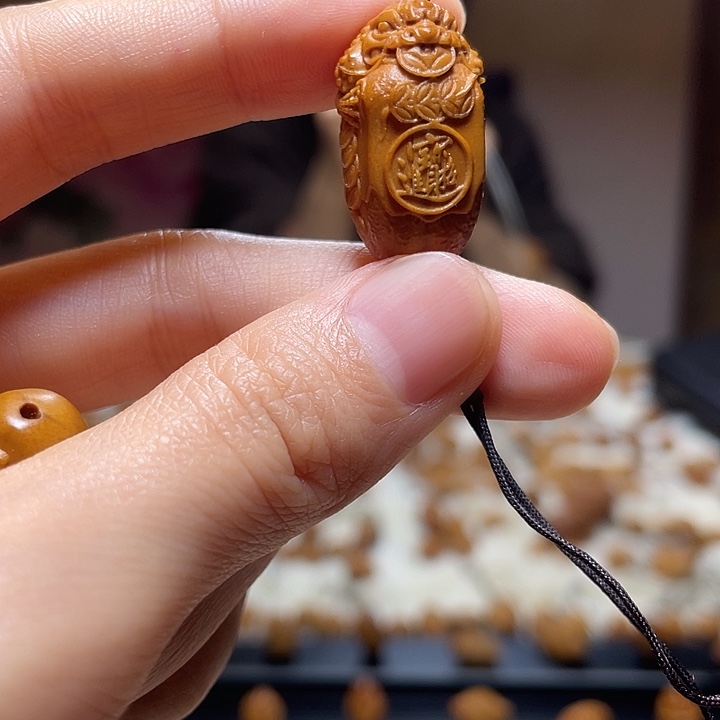 手串/手链橄榄核金蟾