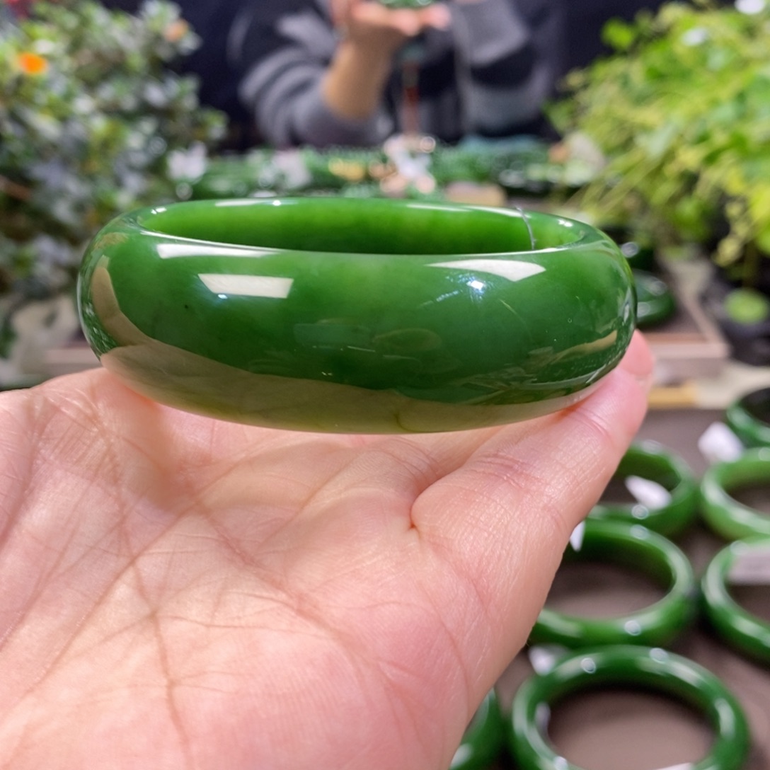 和田玉（碧玉）手镯未镶嵌