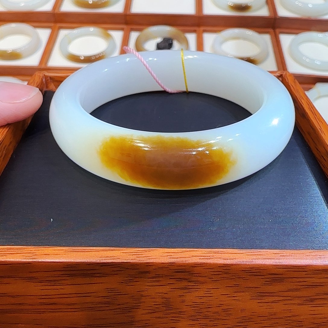 和田玉手镯未镶嵌且末一口老红糖53 54 55