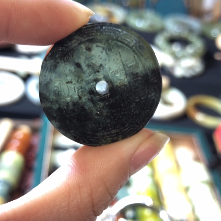 岫玉未镶嵌岫玉挂件