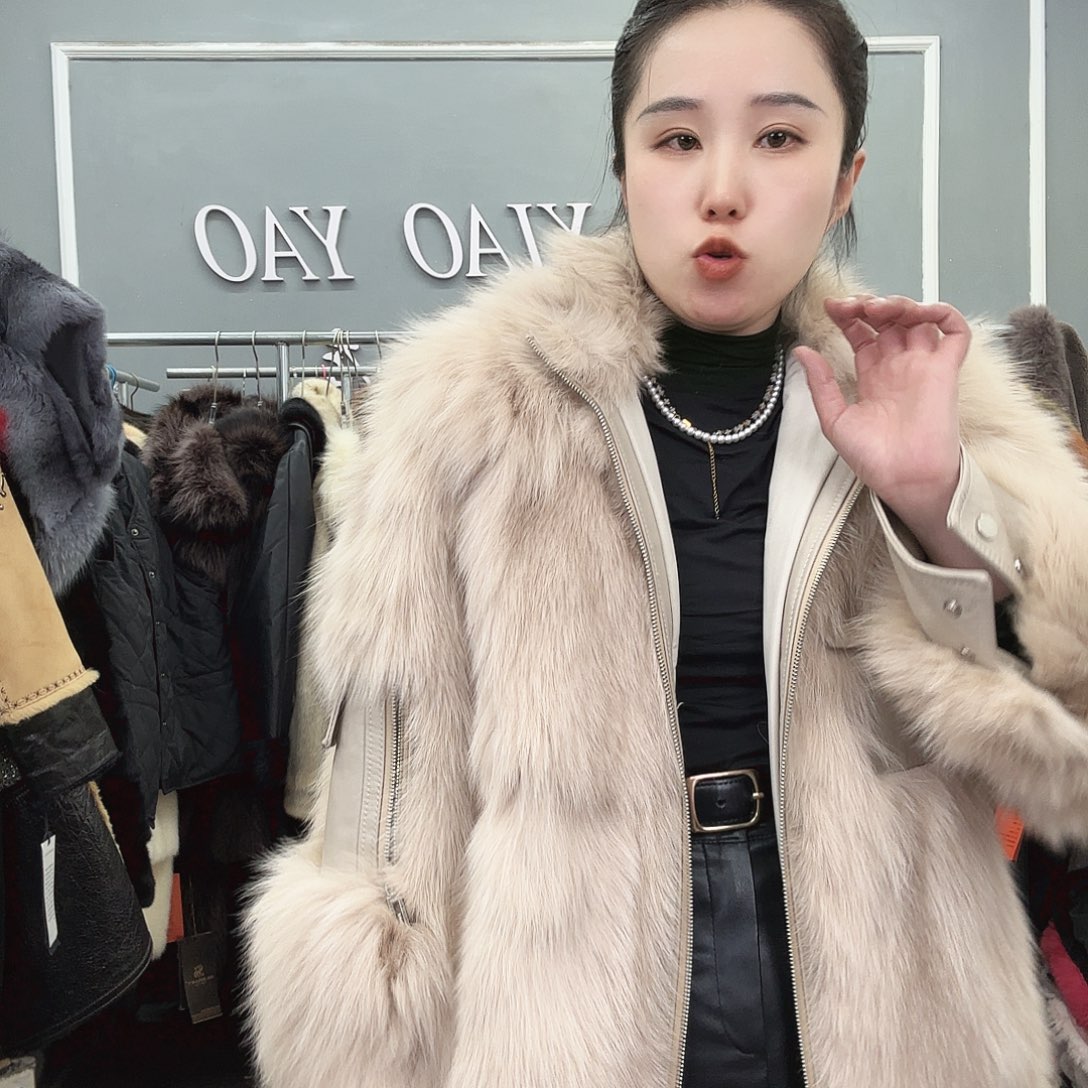 姚小妖家高端皮草