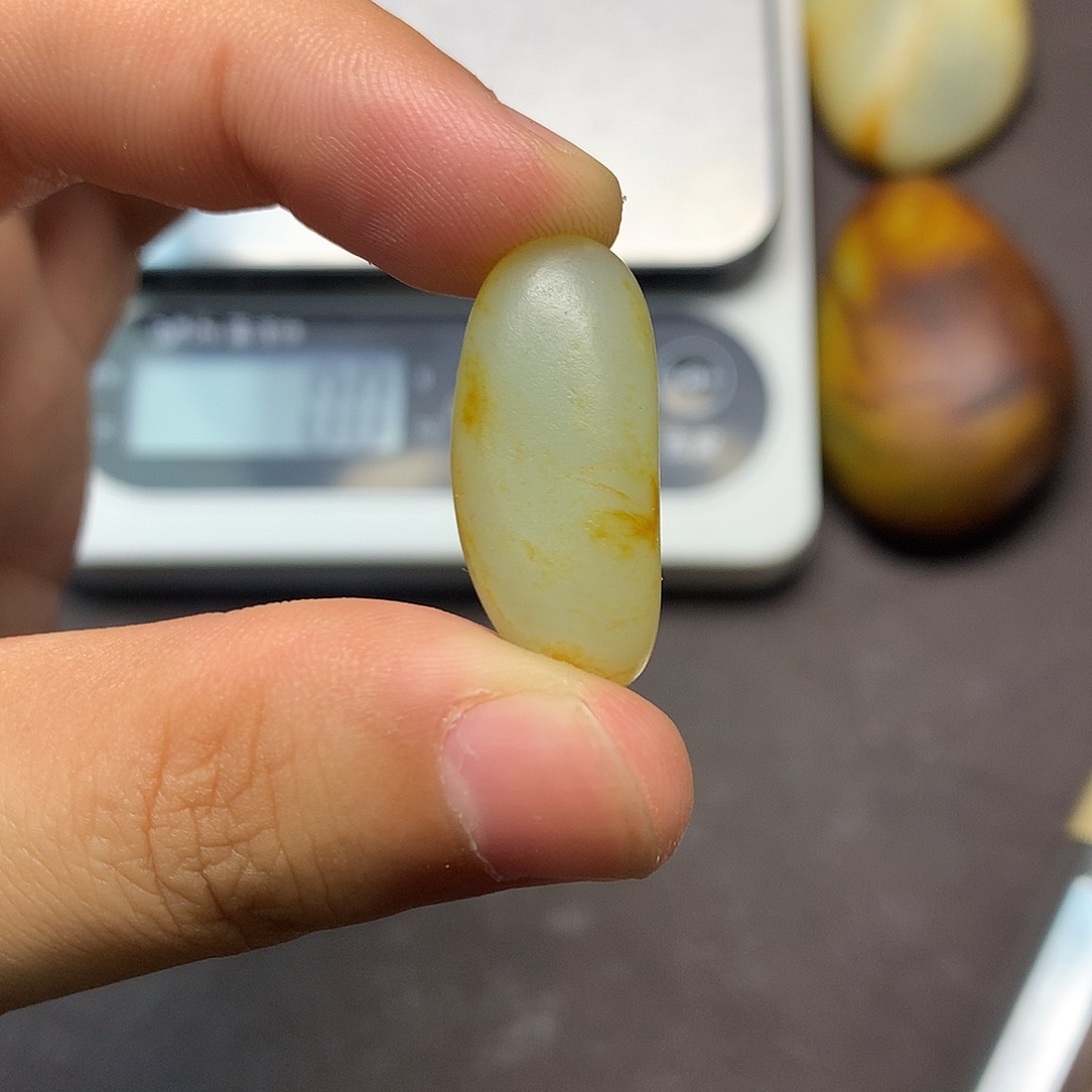 和田玉（糖玉）未镶嵌挂件