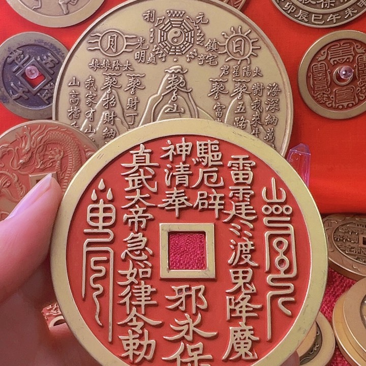现代工艺品精品山花钱护您万周全！