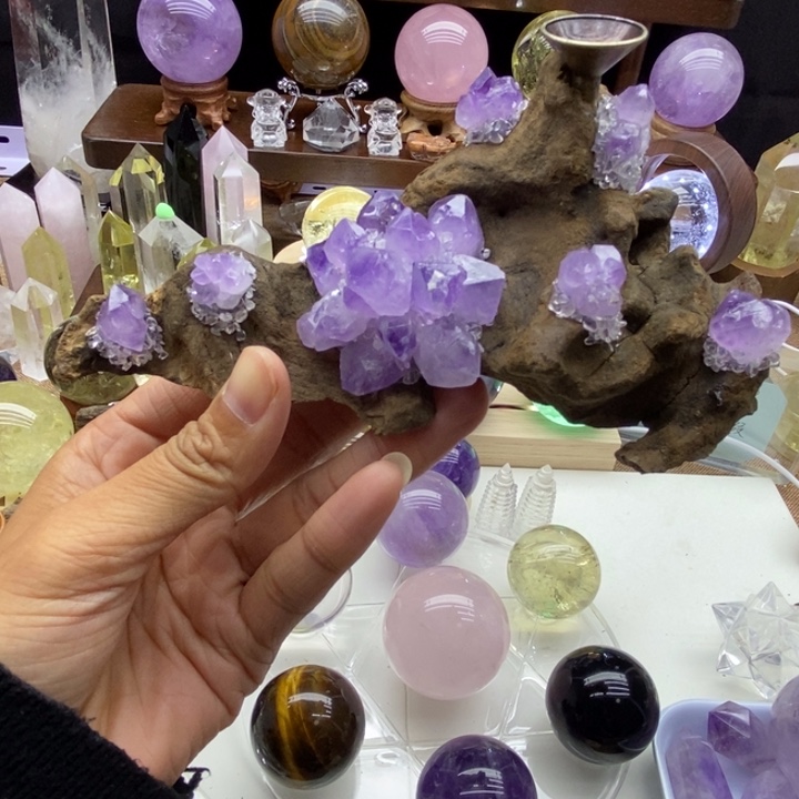 水晶摆件未镶嵌紫水晶实木底座