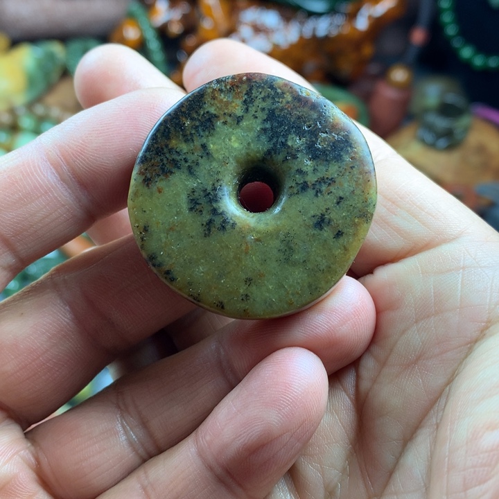 岫岩河磨玉（透闪石质玉）吊坠未镶嵌