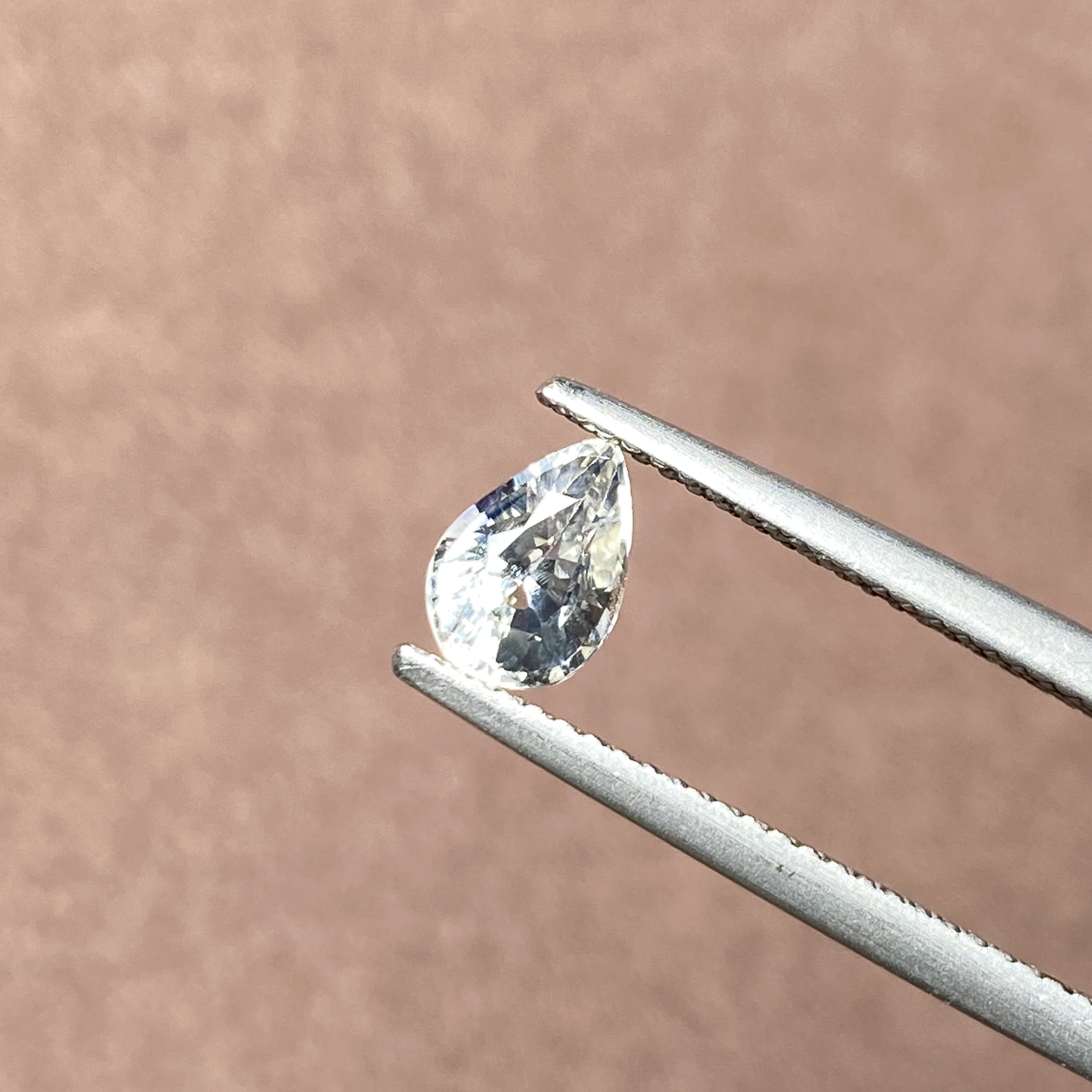 22G167 有烧绿色蓝宝石 1.07克拉