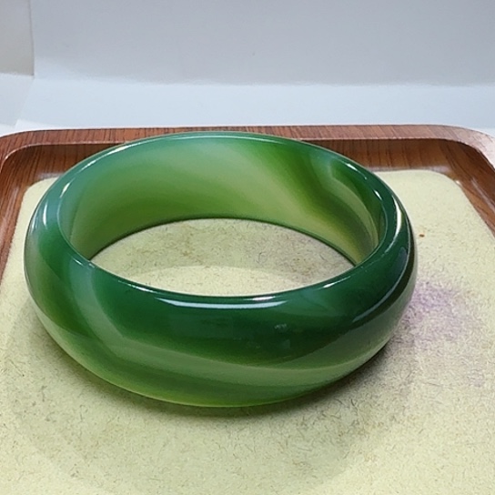 玛瑙/玉髓手镯未镶嵌车***部